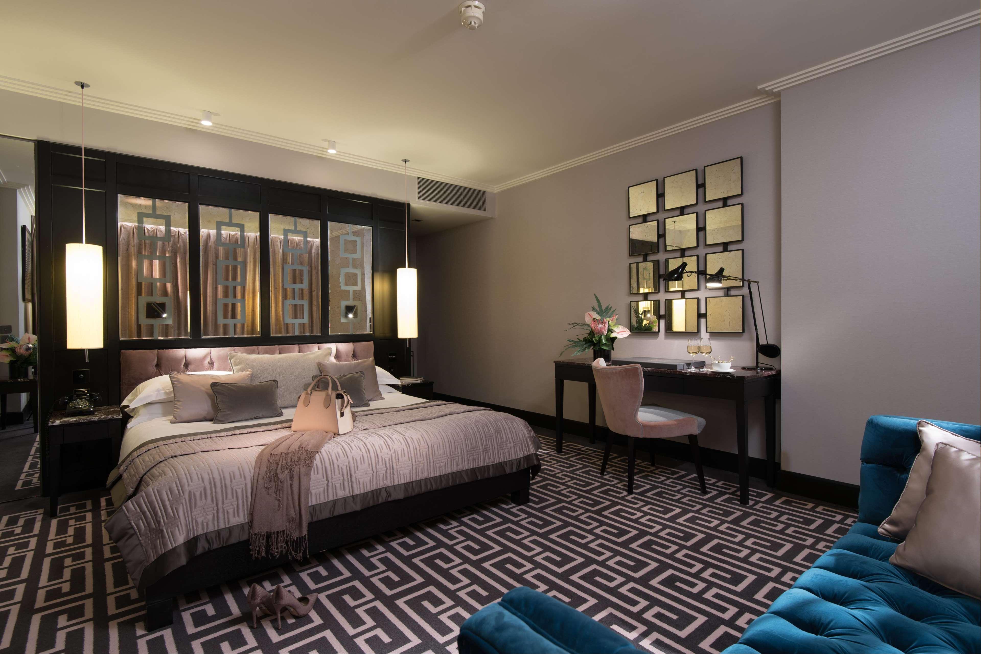 ザ フィッツウィリアム ホテル ベルファスト エクステリア 写真 A suite at the hotel