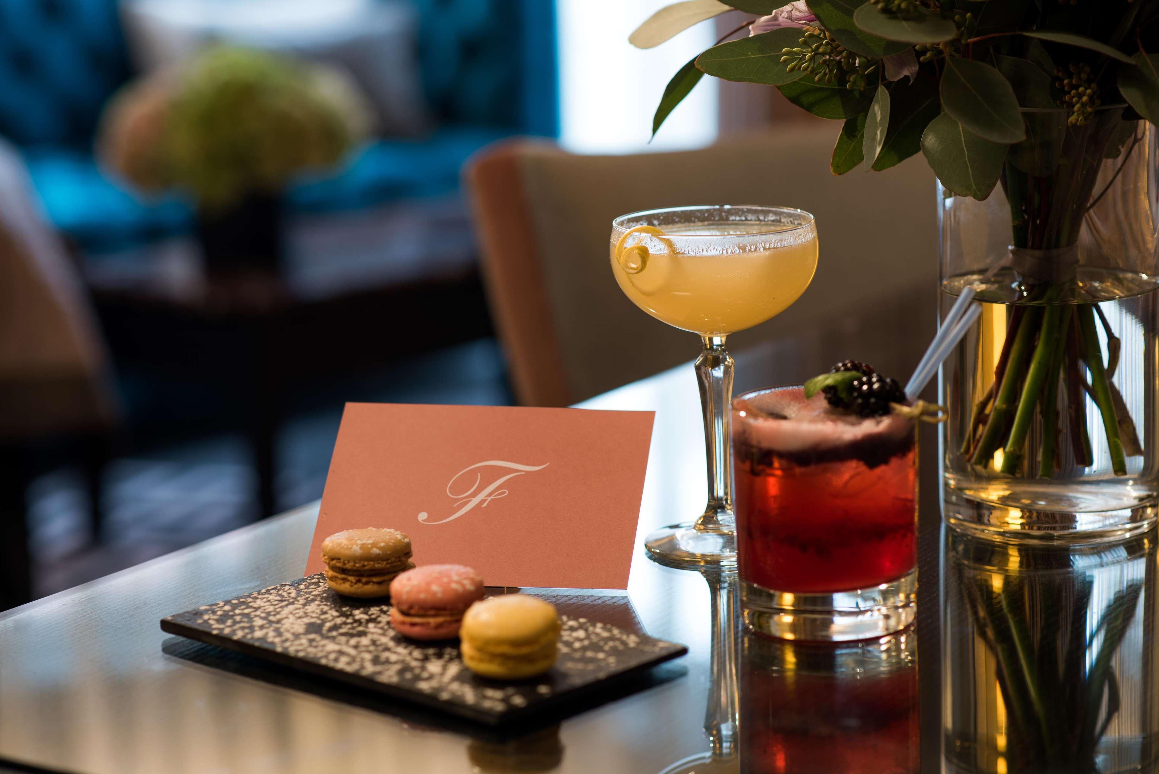 ザ フィッツウィリアム ホテル ベルファスト エクステリア 写真 The Terrace Bar