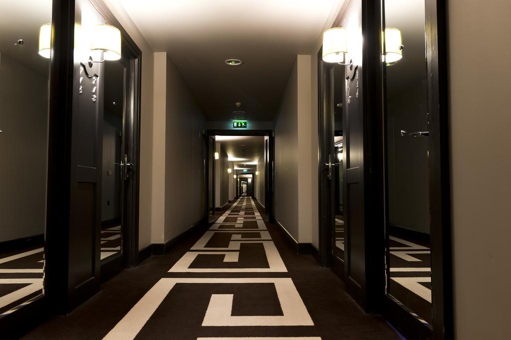 ザ フィッツウィリアム ホテル ベルファスト エクステリア 写真 A corridor